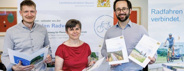 Präsentation der Radverkehrs-Leitfäden: Herr Zeuner, Frau Lösch und Herr Deuerling vom Referat Radverkehr